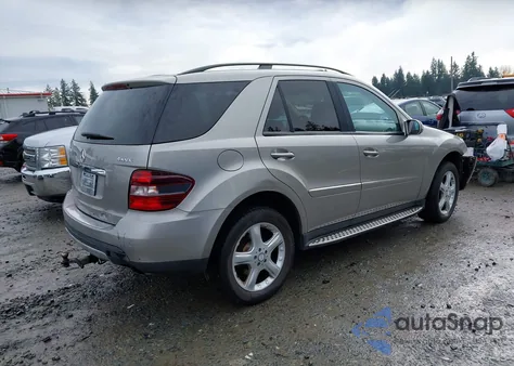 2008 Mercedes-Benz Ml 320 Cdi 4Matic z USA, uszkodzony, nr VIN 4JGBB22E08A402268